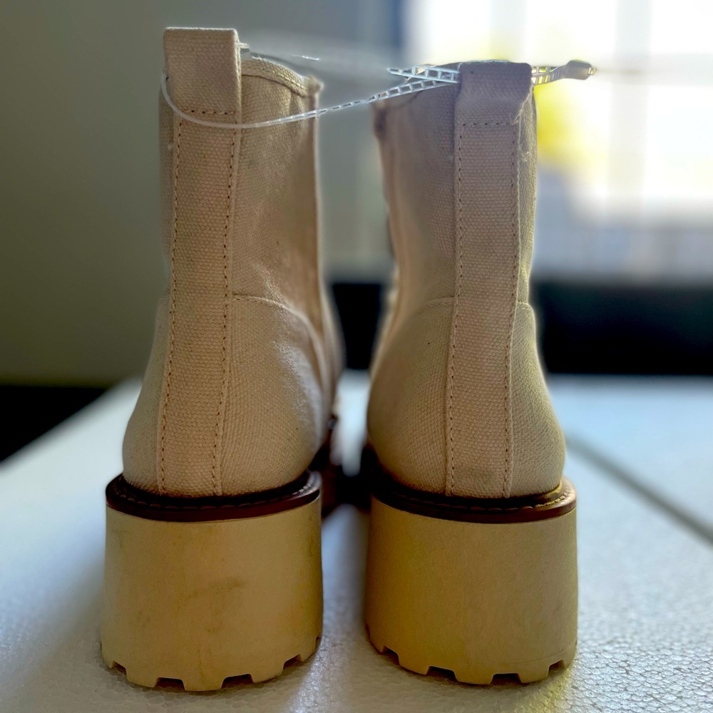 Madden girl carra fashion boot. Size 11, combat style. NWT - Picture 3 of 4